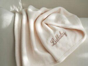 kocyk do łóżeczka niemowlaka