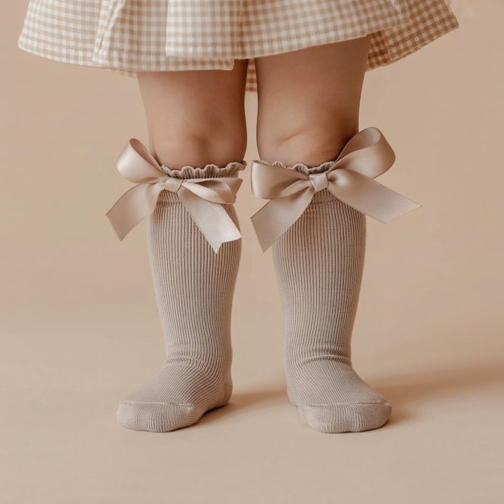 podkolanówki z kokardką